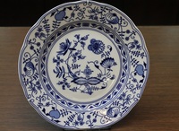 Plate 25 cm, decor blue onion