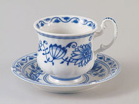 Cup and saucer Monika. decor blue onion